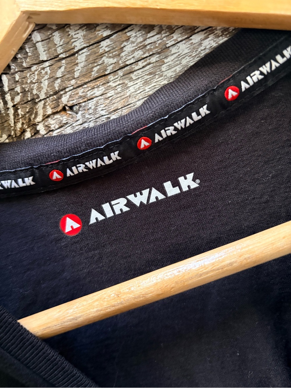 Airwalk | Cropped Edgy Y2K Oversized Graphic Tee - Small, Skull & Floral Print - Picture 6 of 9